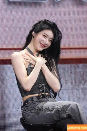 Chaeryeong photo #0131