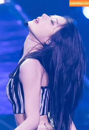 Chaeryeong photo #0175