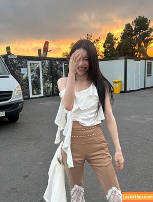 Chaeryeong photo #0206