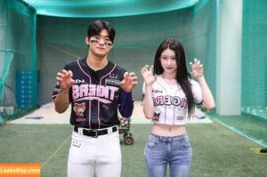 Chaeryeong photo #0213