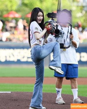 Chaeryeong photo #0221