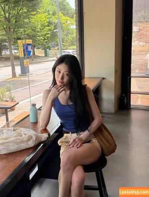 Chaeryeong photo #0234