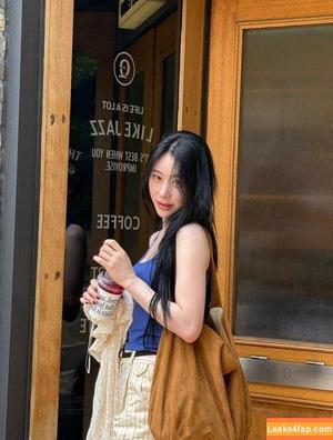 Chaeryeong photo #0243