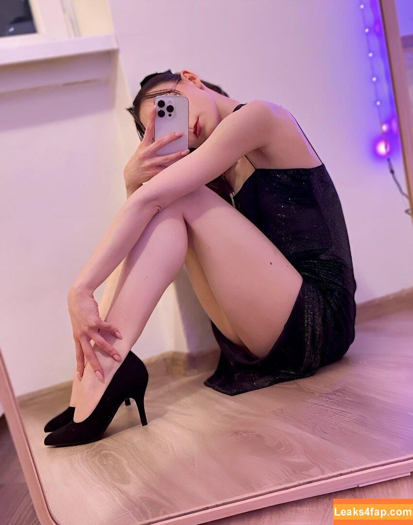 Chaisia / chaisia_art / chaisia_irl leaked photo photo #0051