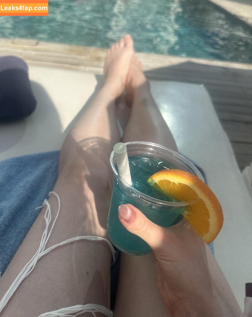 Chaisia / chaisia_art / chaisia_irl leaked photo photo #0072