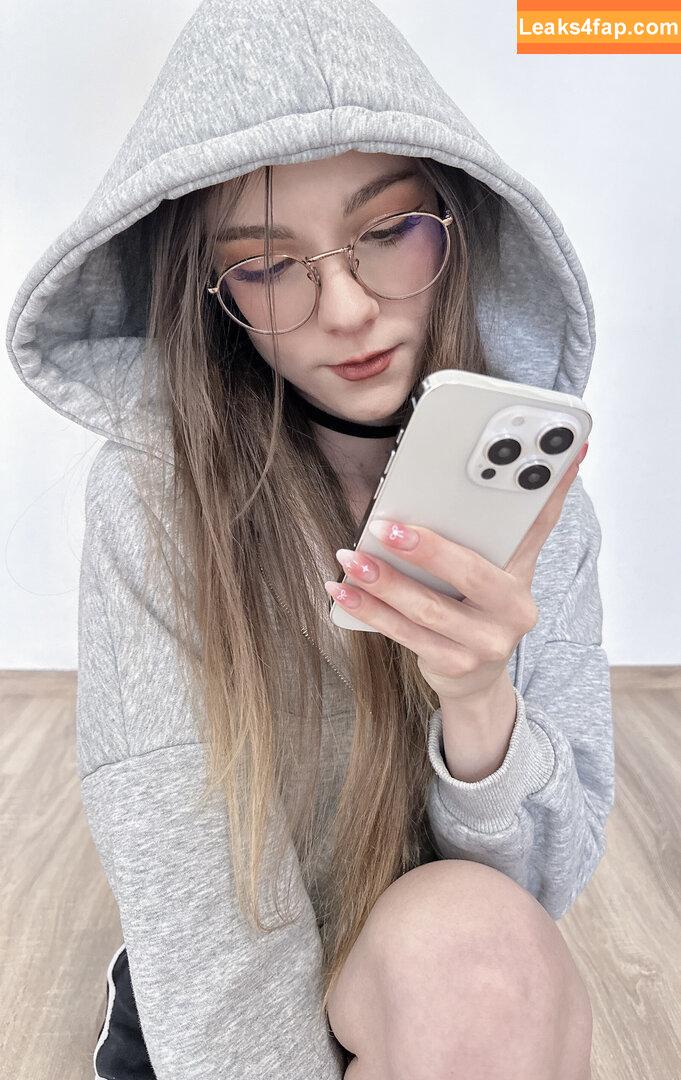 Chaisia / chaisia_art / chaisia_irl leaked photo photo #0084