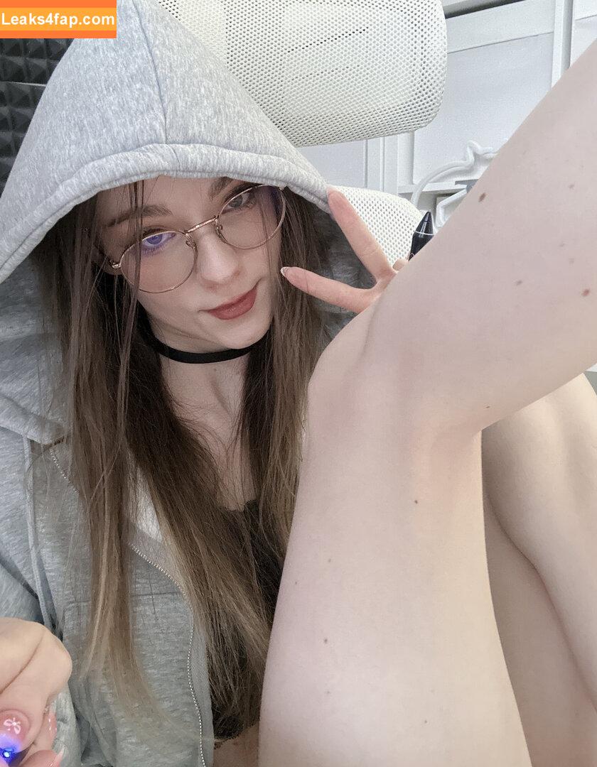 Chaisia / chaisia_art / chaisia_irl leaked photo photo #0086