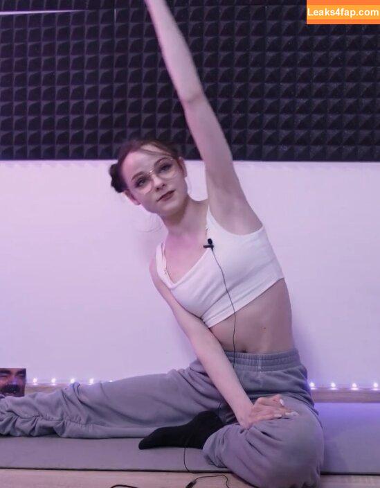 Chaisia / chaisia_art / chaisia_irl leaked photo photo #0089