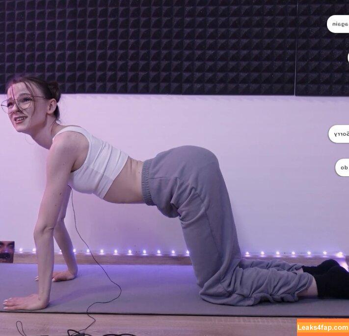 Chaisia / chaisia_art / chaisia_irl leaked photo photo #0090