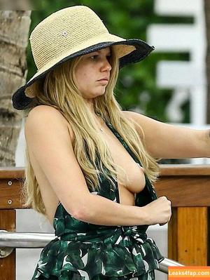 Chanel West Coast photo #0239