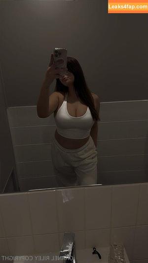chanelrileyfree photo #0019