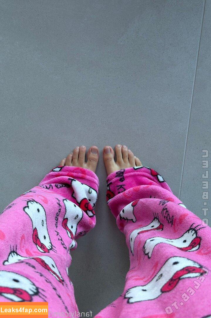 chantal_secrets / https: leaked photo photo #0189