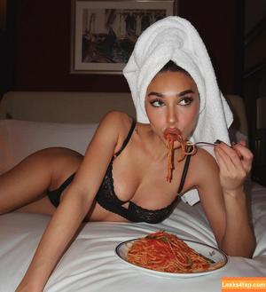Chantel Jeffries photo #0109