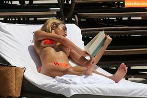 Chantel Jeffries photo #0241