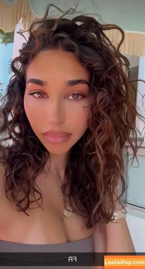 Chantel Jeffries photo #0523