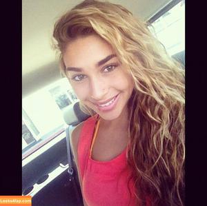 Chantel Jeffries photo #0659