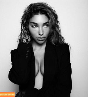 Chantel Jeffries photo #0754