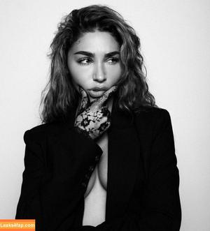 Chantel Jeffries photo #0756