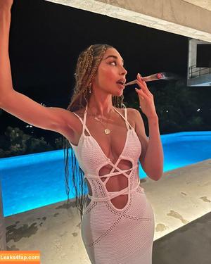 Chantel Jeffries photo #0762