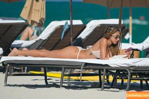 Chantel Jeffries photo #2025