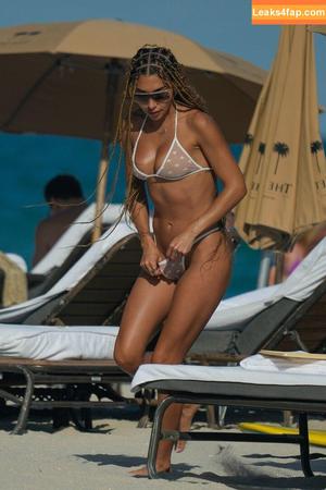 Chantel Jeffries photo #2032