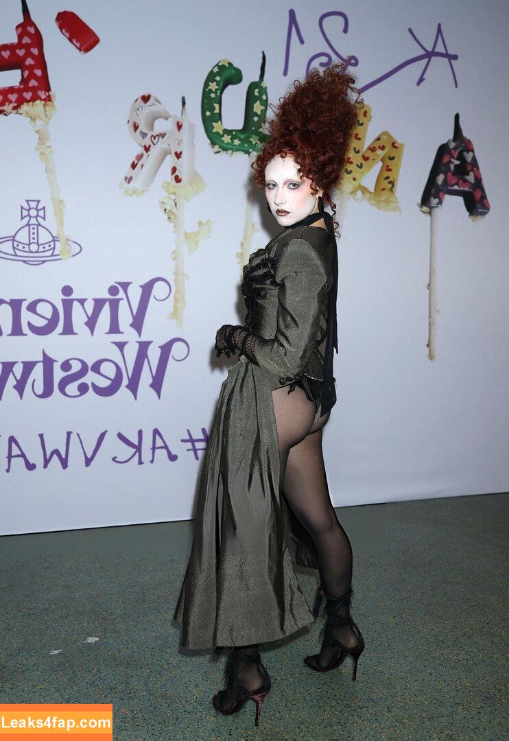 Chappell Roan / chappellroan / https: / rosybeetles leaked photo photo #0548