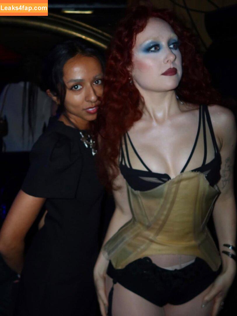 Chappell Roan / chappellroan / https: / rosybeetles leaked photo photo #0559