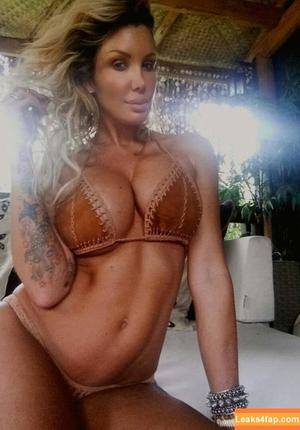 Charis B photo #0009