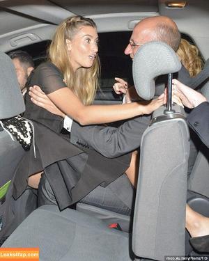 Charley Webb photo #0035