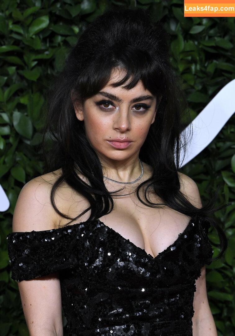 Charli XCX / charli_xcx / charlignarly / charlixcx / https: leaked photo photo #0032