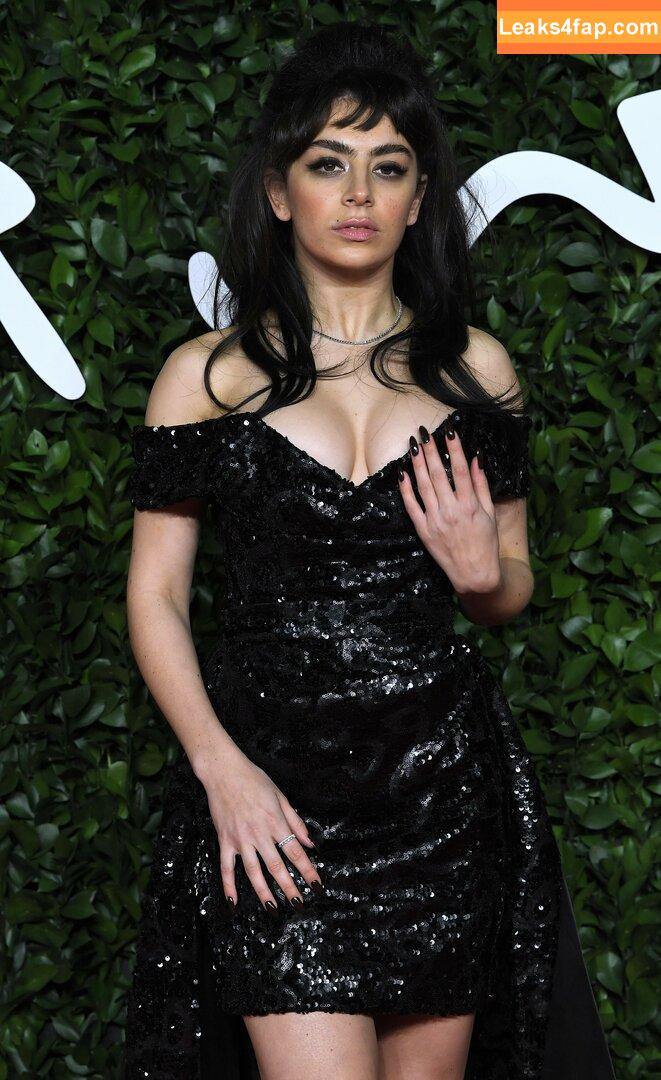 Charli XCX / charli_xcx / charlignarly / charlixcx / https: leaked photo photo #0039