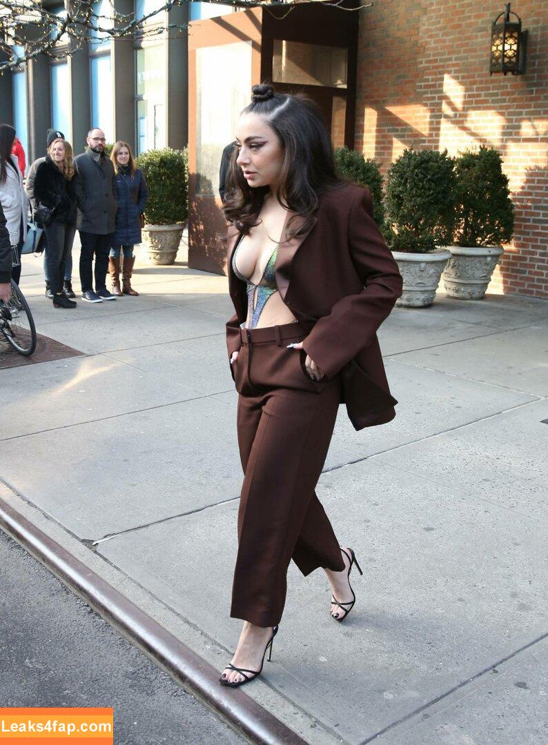 Charli XCX / charli_xcx / charlignarly / charlixcx / https: leaked photo photo #0081