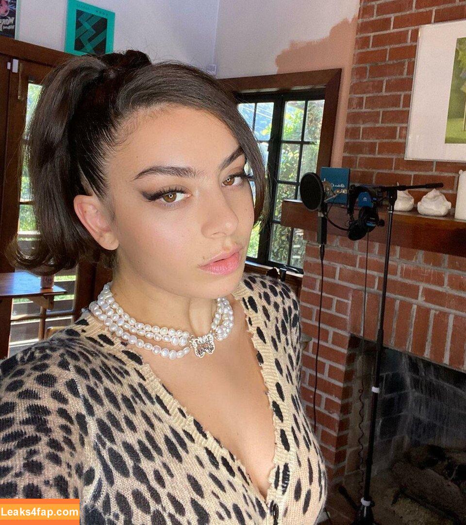 Charli XCX / charli_xcx / charlignarly / charlixcx / https: leaked photo photo #0160
