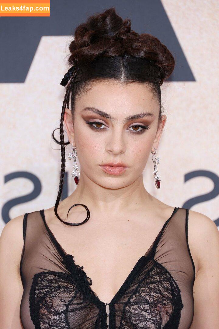 Charli XCX / charli_xcx / charlignarly / charlixcx / https: leaked photo photo #0291