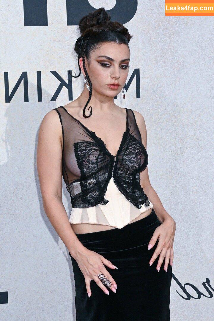 Charli XCX / charli_xcx / charlignarly / charlixcx / https: leaked photo photo #0294