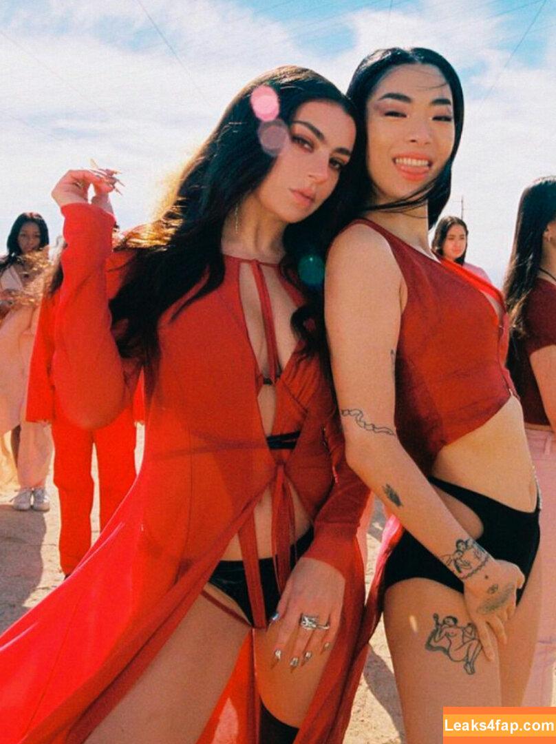 Charli XCX / charli_xcx / charlignarly / charlixcx / https: leaked photo photo #0325