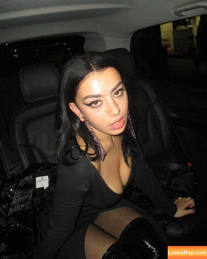 Charli XCX / charli_xcx / charlignarly / charlixcx / https: leaked photo photo #0347