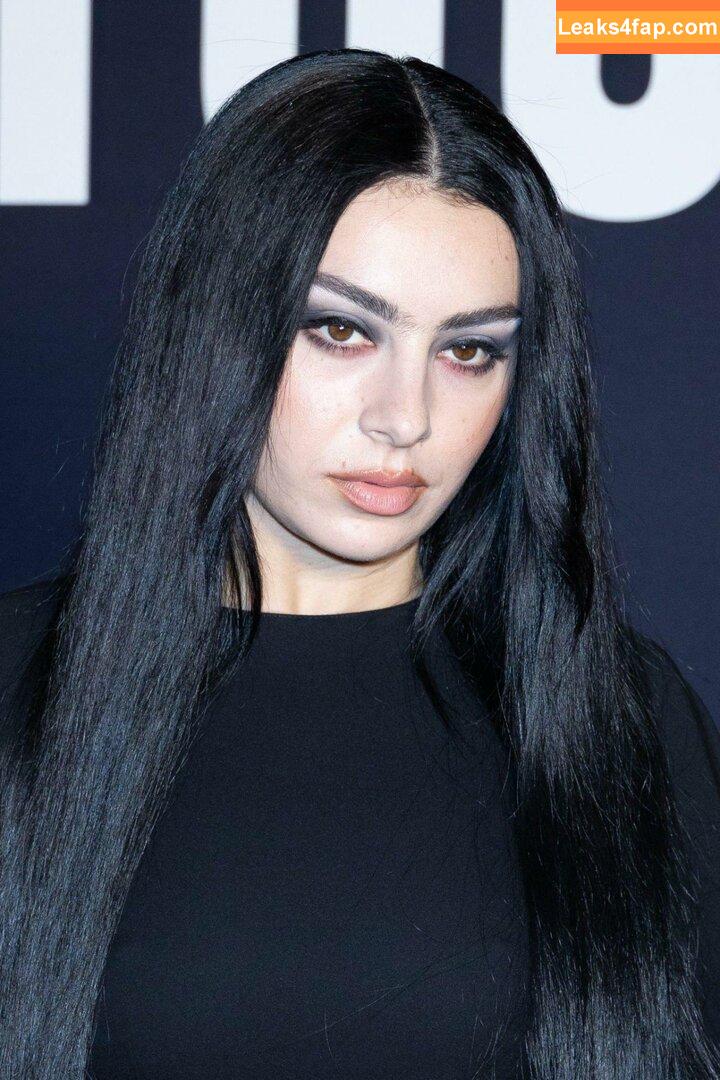 Charli XCX / charli_xcx / charlignarly / charlixcx / https: leaked photo photo #0355