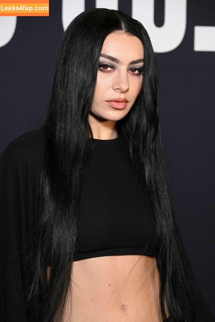 Charli XCX / charli_xcx / charlignarly / charlixcx / https: leaked photo photo #0359