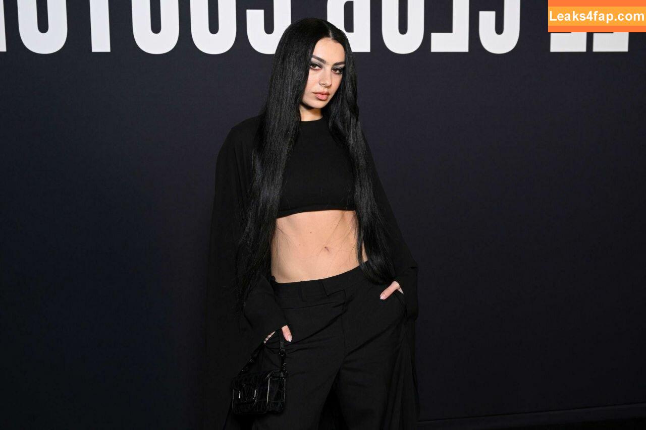 Charli XCX / charli_xcx / charlignarly / charlixcx / https: leaked photo photo #0360