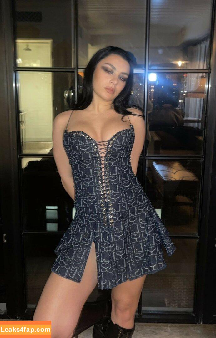 Charli XCX / charli_xcx / charlignarly / charlixcx / https: leaked photo photo #0384