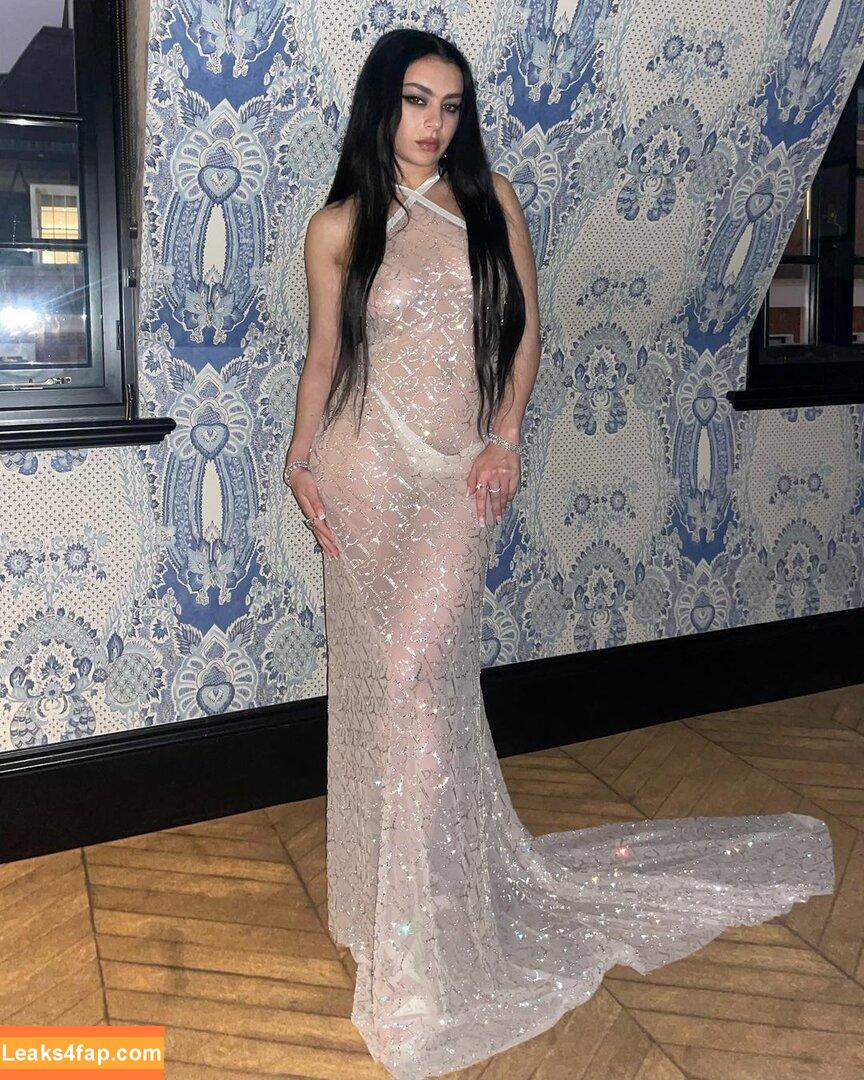 Charli XCX / charli_xcx / charlignarly / charlixcx / https: leaked photo photo #0386