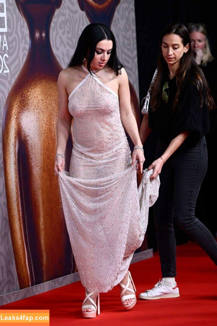 Charli XCX / charli_xcx / charlignarly / charlixcx / https: leaked photo photo #0439