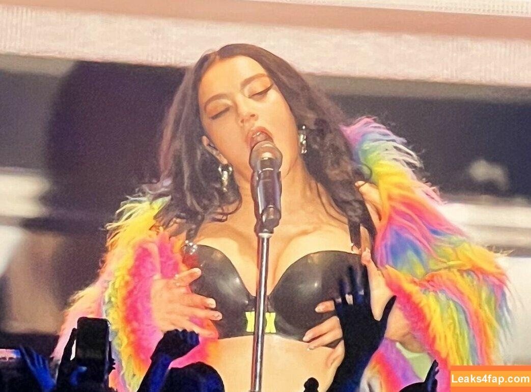 Charli XCX / charli_xcx / charlignarly / charlixcx / https: leaked photo photo #0457