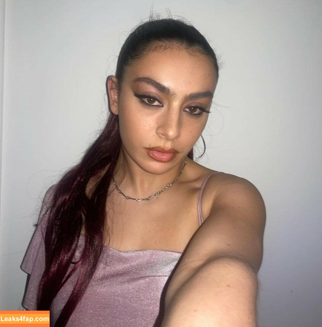 Charli XCX / charli_xcx / charlignarly / charlixcx / https: leaked photo photo #0463