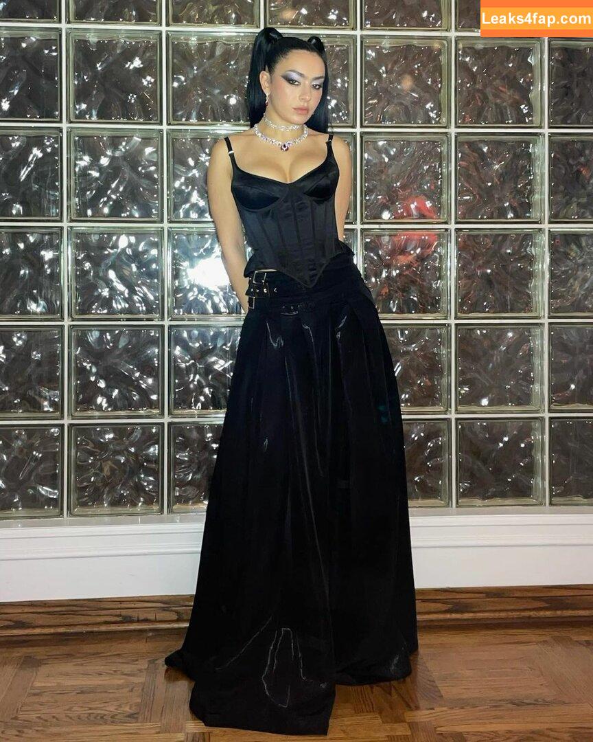 Charli XCX / charli_xcx / charlignarly / charlixcx / https: leaked photo photo #0501