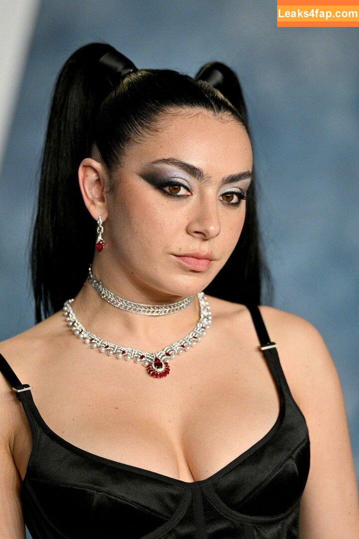 Charli XCX / charli_xcx / charlignarly / charlixcx / https: leaked photo photo #0510