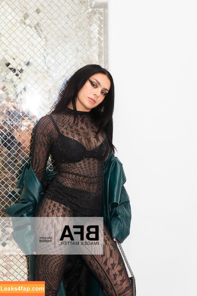 Charli XCX / charli_xcx / charlignarly / charlixcx / https: leaked photo photo #0551