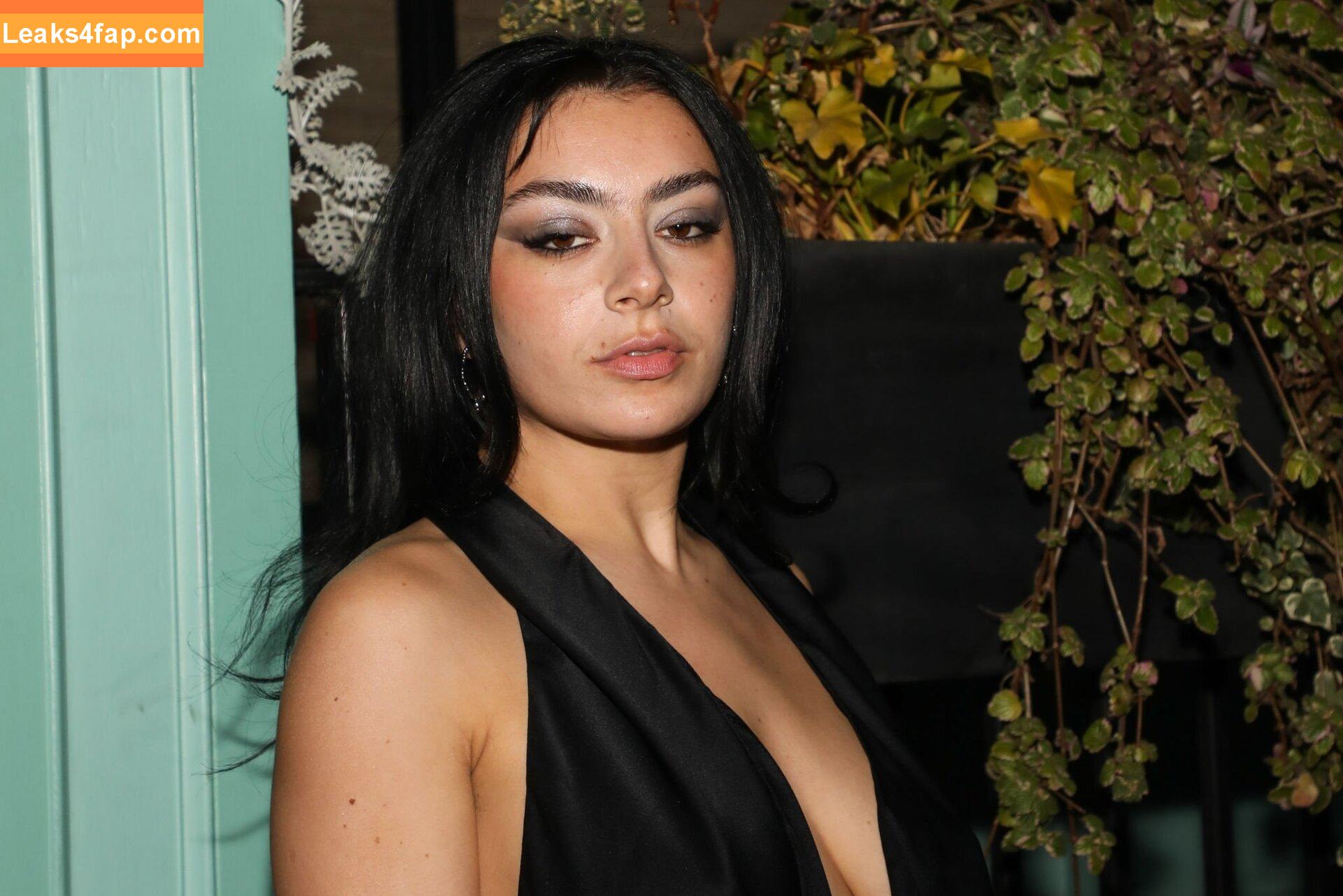 Charli XCX / charli_xcx / charlignarly / charlixcx / https: leaked photo photo #0569