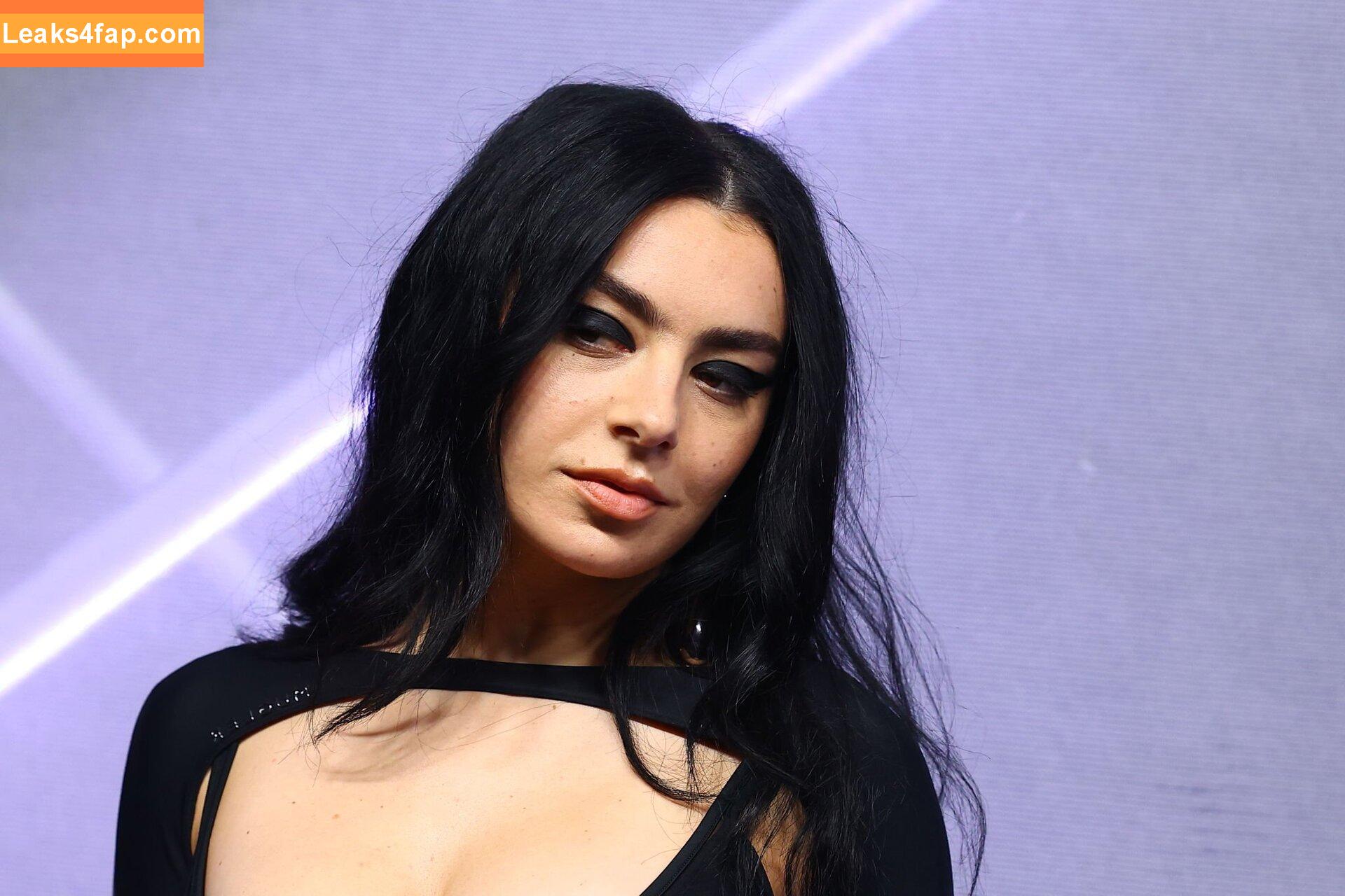 Charli XCX / charli_xcx / charlignarly / charlixcx / https: leaked photo photo #0582